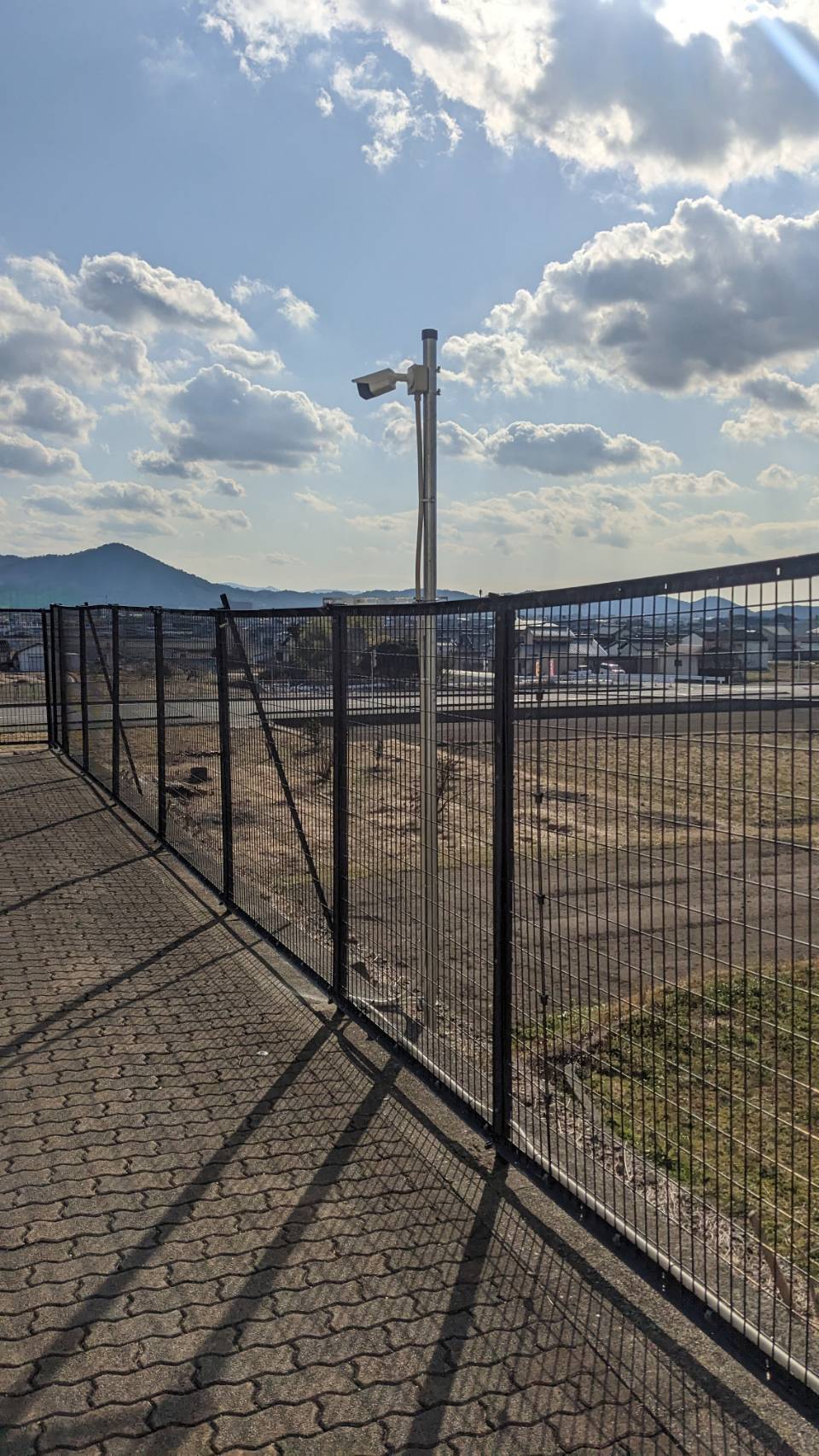 【事例②】和歌山県岩出市 マンションの防犯カメラ設置